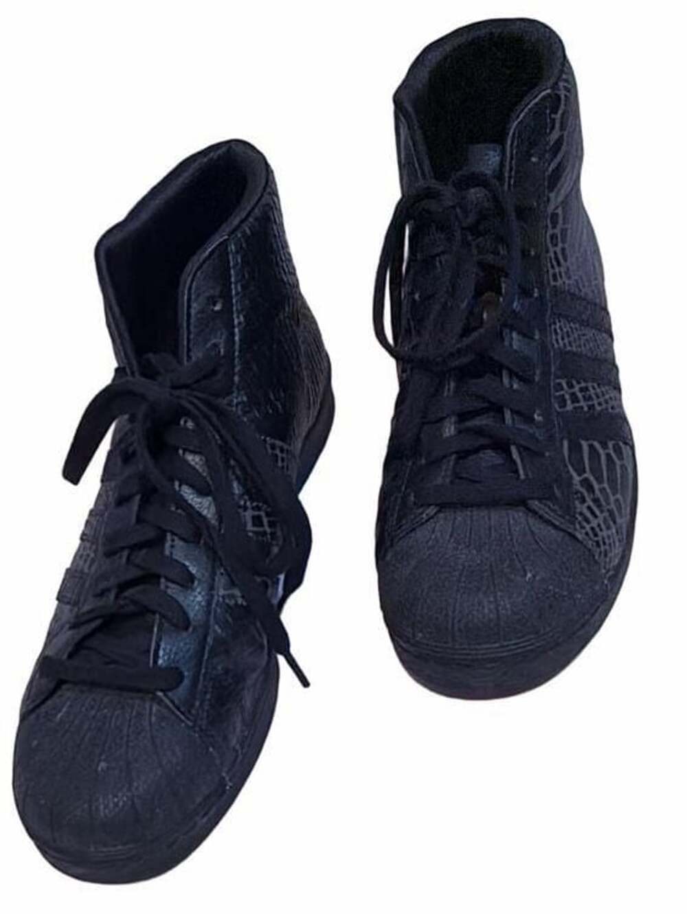 Adidas Superstar High Top Black Snake Print Sneakers
Size 10.5